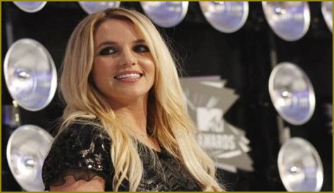 Britney Spears Fans Are Worried For The Singer After She Posted A Series Of Naked Pictures