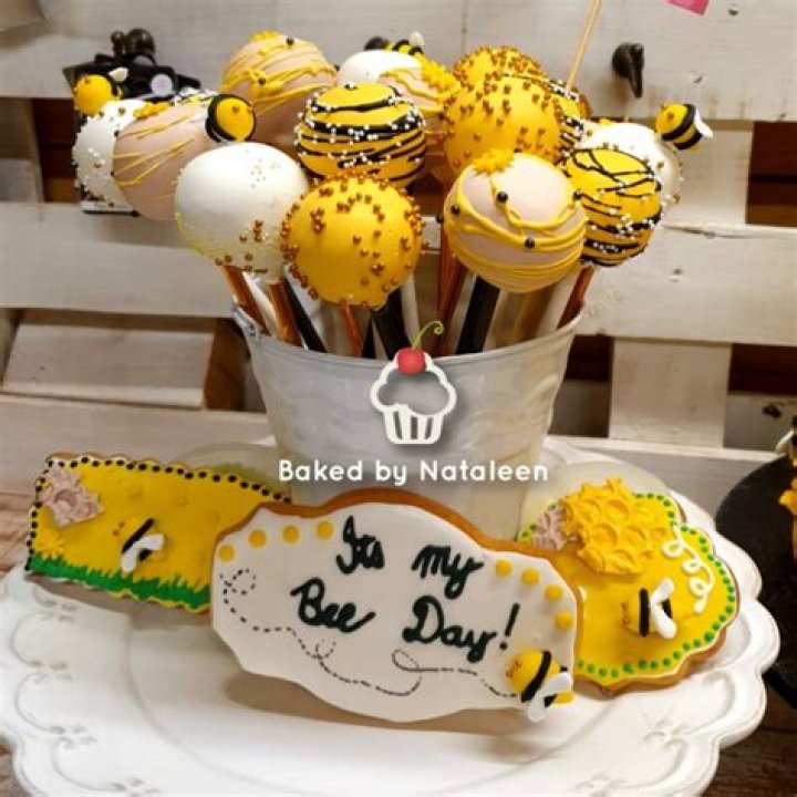 Buzz-Worthy "Bee-Day" Party Cake Pops