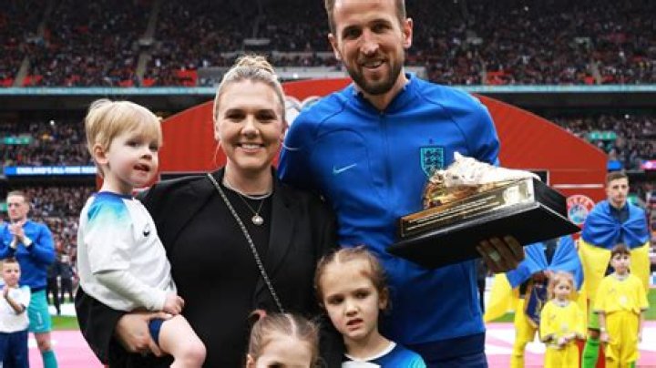 Harry Kane Vermögen, Freundin, Lebenslauf, Ehefrau, Alter, Ehemann, Todesursache, Tot, Kinder