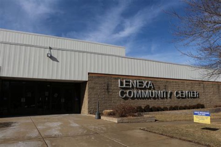Lenexa Community Center - Featured Programs | Macaroni KID Overland Park - Olathe