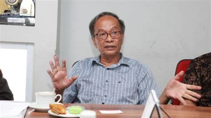 Mengenang Sarwono Kusumaatmadja, Sosok Tokoh Bangsa Nan Cerdas