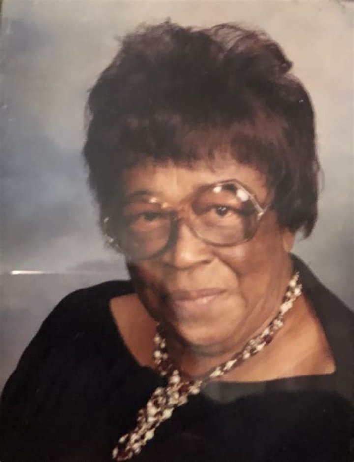 Pearl Lyons – Metropolitan Funeral