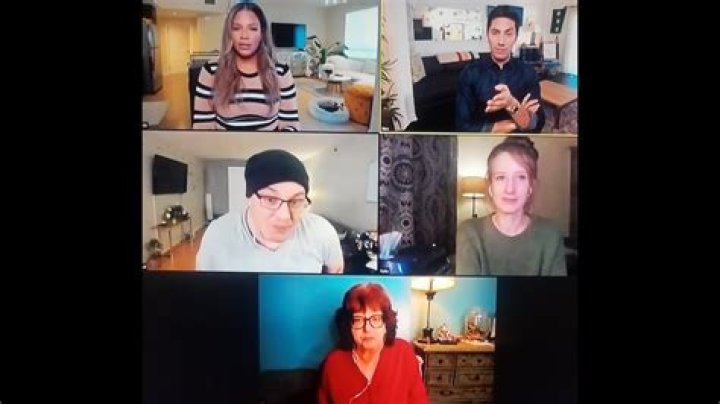 S08.E32: Paul & Caitea - Catfish [V]