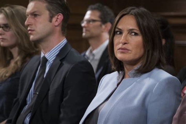 S17.E03: Transgender Bridge - Law & Order: SVU